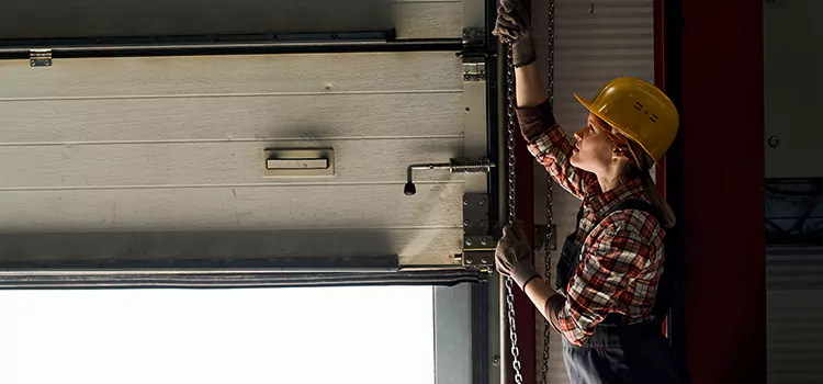 Addressing Common Garage Door Stoppage Issues in Parkland, WA